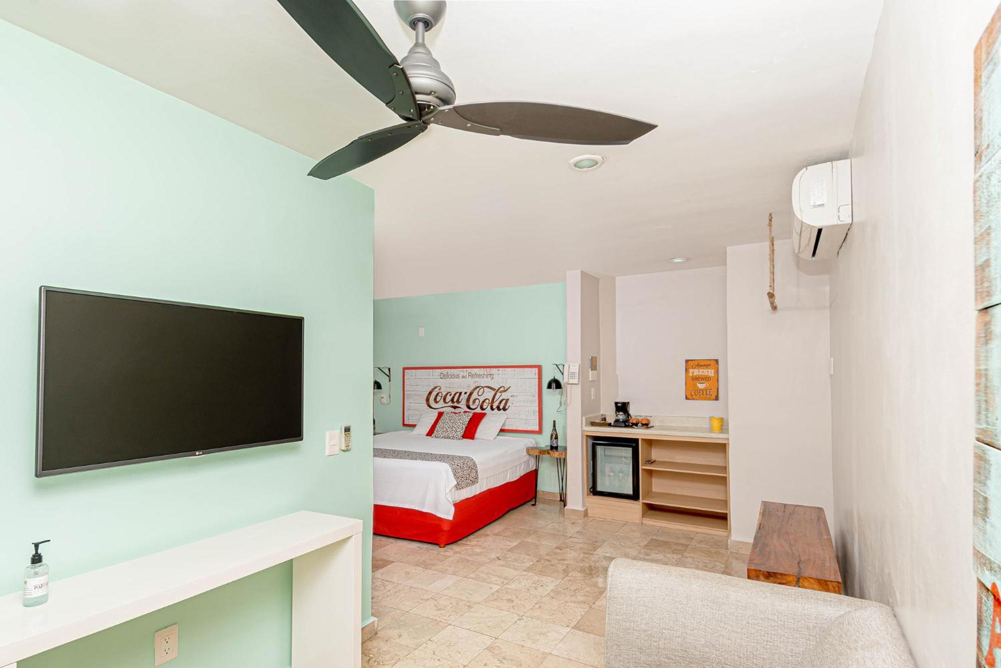 Chingon Anarchy Hotel & Roof Плая-дель-Кармен Экстерьер фото